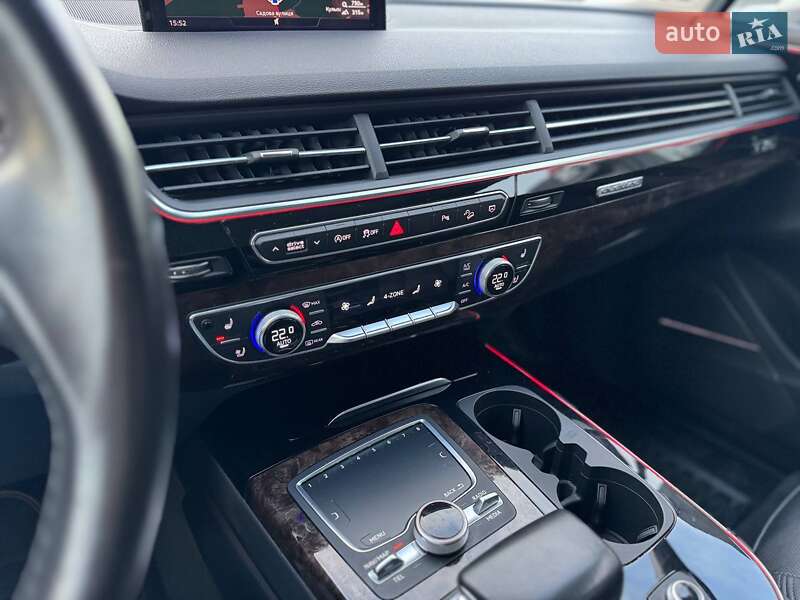 Внедорожник / Кроссовер Audi Q7 2017 в Львове