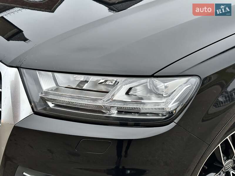 Внедорожник / Кроссовер Audi Q7 2016 в Киеве