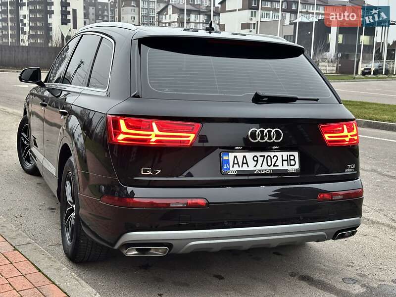 Внедорожник / Кроссовер Audi Q7 2016 в Киеве