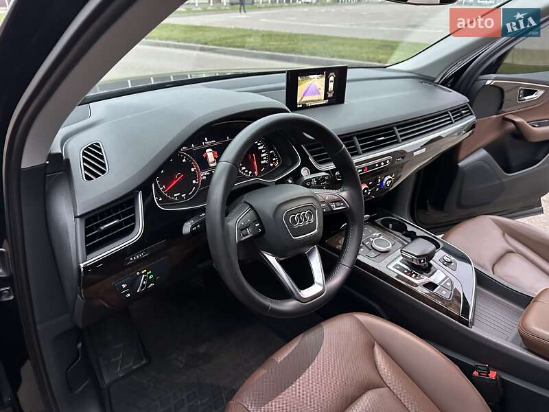 Внедорожник / Кроссовер Audi Q7 2016 в Киеве
