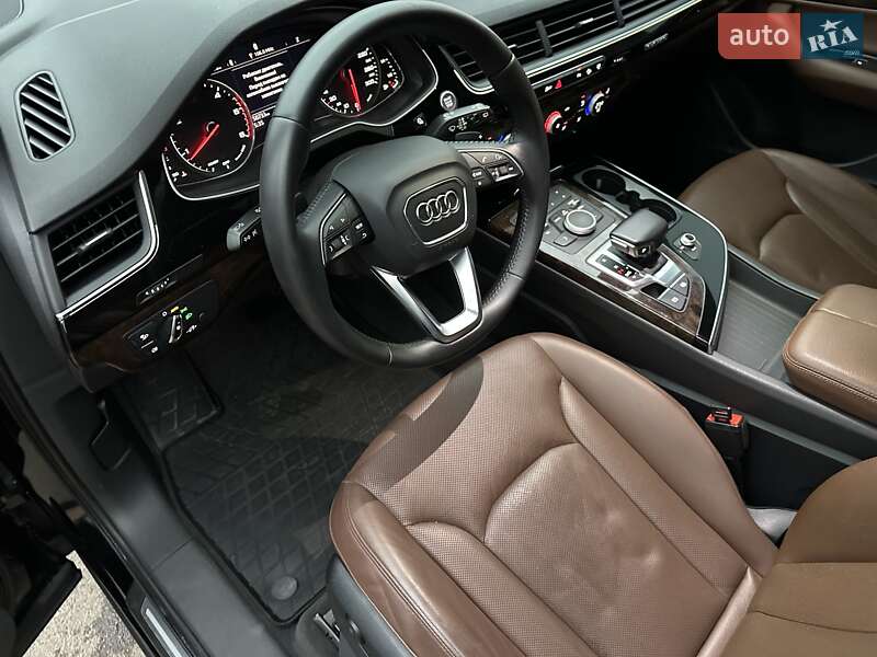 Внедорожник / Кроссовер Audi Q7 2016 в Киеве