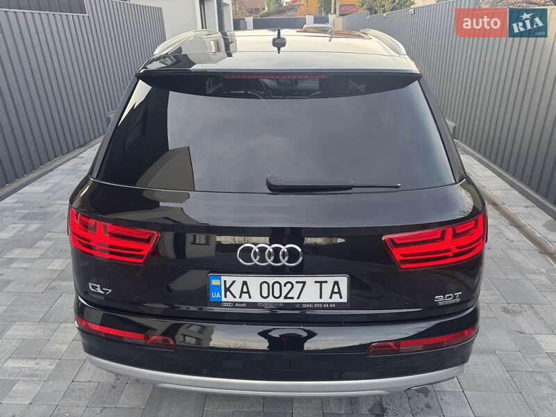 Внедорожник / Кроссовер Audi Q7 2018 в Киеве