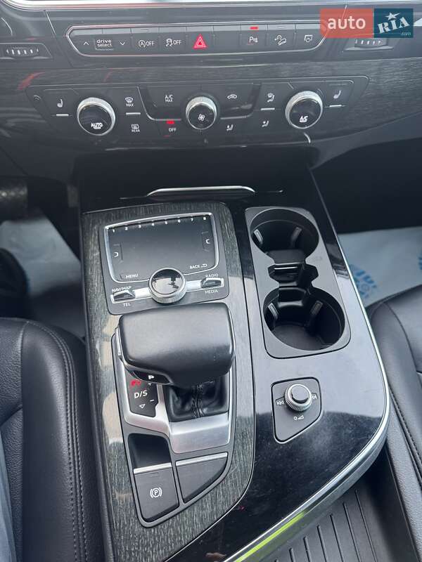 Внедорожник / Кроссовер Audi Q7 2018 в Киеве
