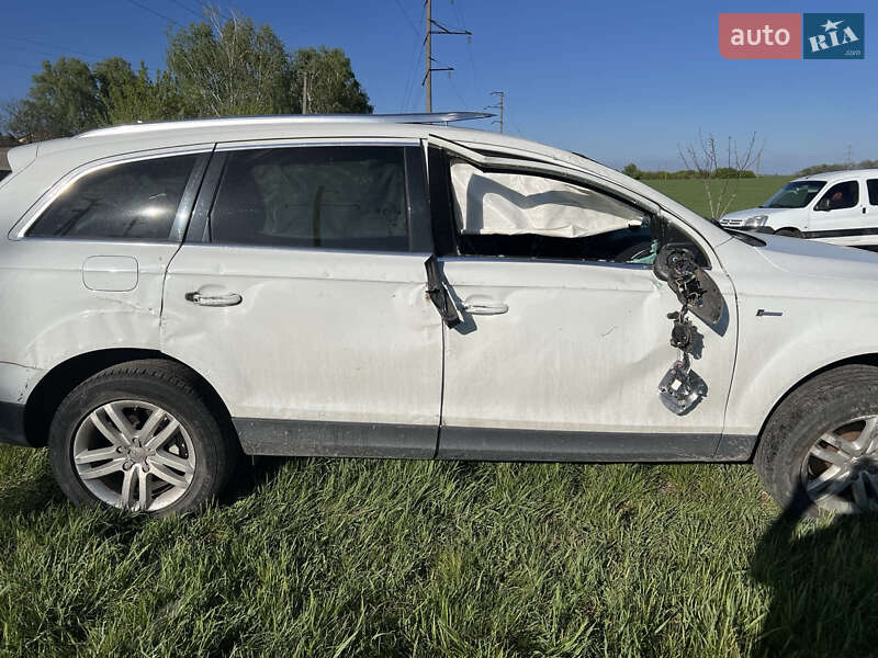 Внедорожник / Кроссовер Audi Q7 2014 в Киеве