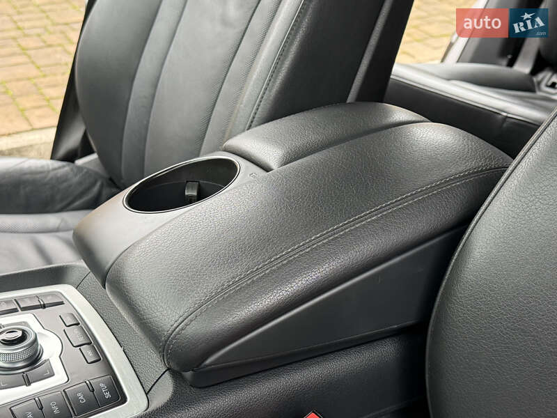 Внедорожник / Кроссовер Audi Q7 2010 в Ровно