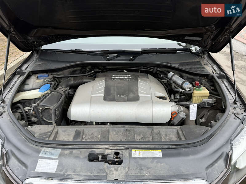 Внедорожник / Кроссовер Audi Q7 2010 в Ровно