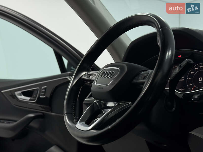 Внедорожник / Кроссовер Audi Q7 2019 в Одессе