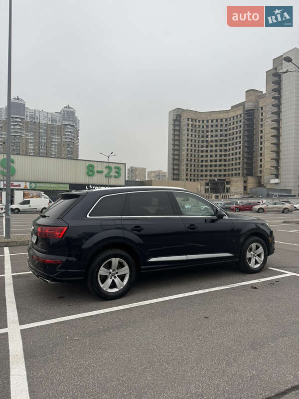 Внедорожник / Кроссовер Audi Q7 2017 в Киеве