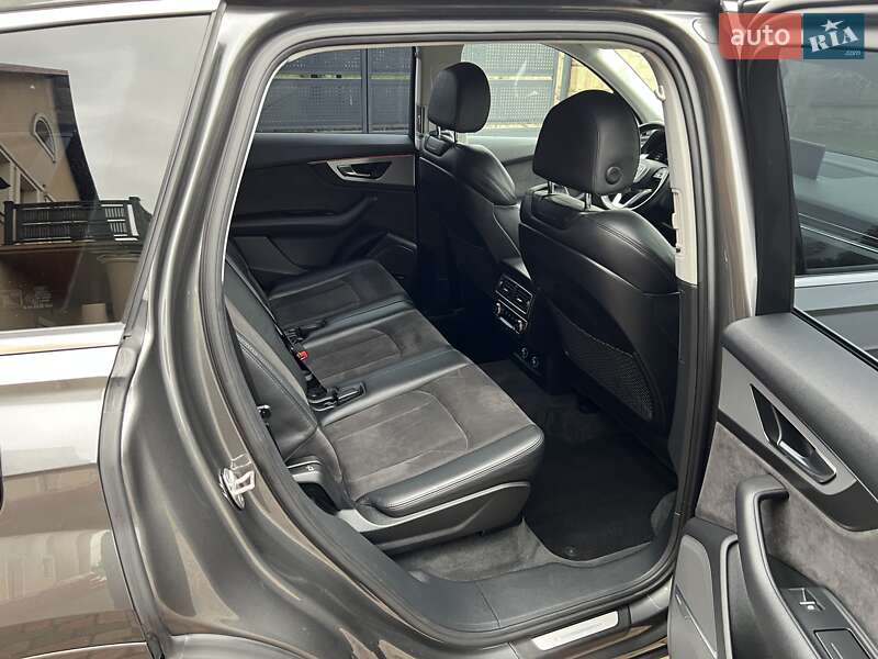 Внедорожник / Кроссовер Audi Q7 2019 в Коломые