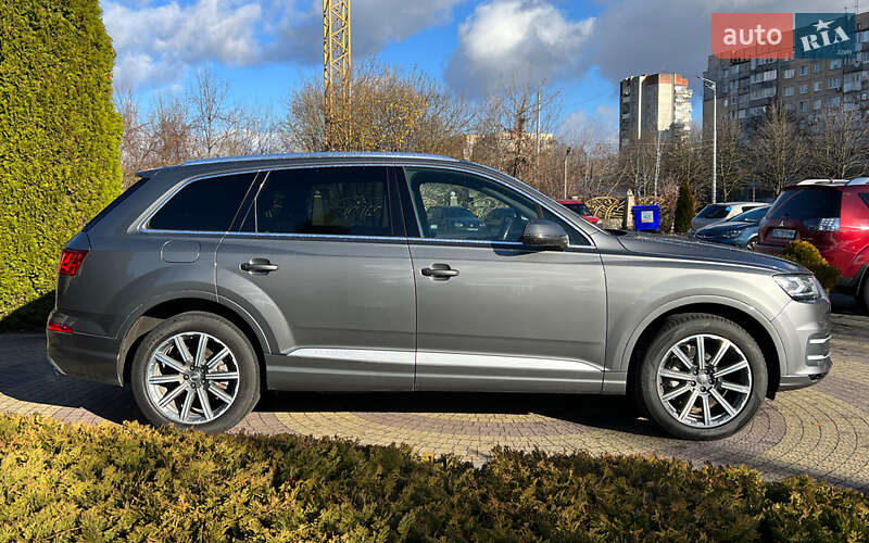 Внедорожник / Кроссовер Audi Q7 2017 в Львове