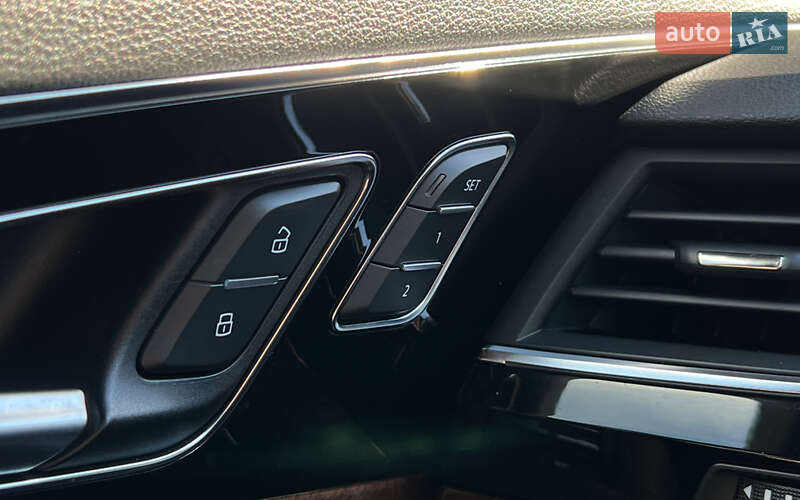 Внедорожник / Кроссовер Audi Q7 2017 в Львове