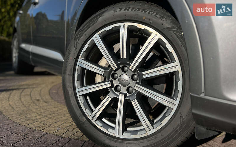 Внедорожник / Кроссовер Audi Q7 2017 в Львове