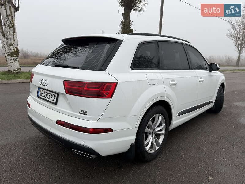 Внедорожник / Кроссовер Audi Q7 2016 в Кривом Роге