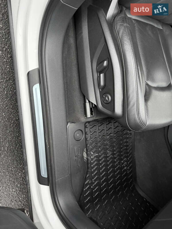 Внедорожник / Кроссовер Audi Q7 2016 в Кривом Роге