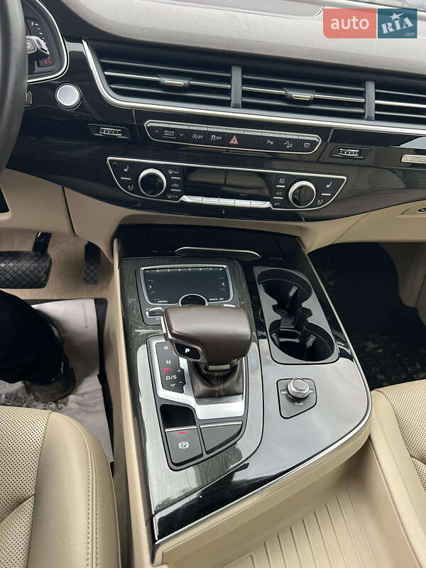 Внедорожник / Кроссовер Audi Q7 2018 в Львове