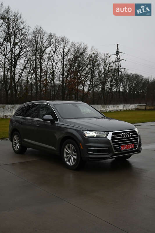 Внедорожник / Кроссовер Audi Q7 2019 в Луцке