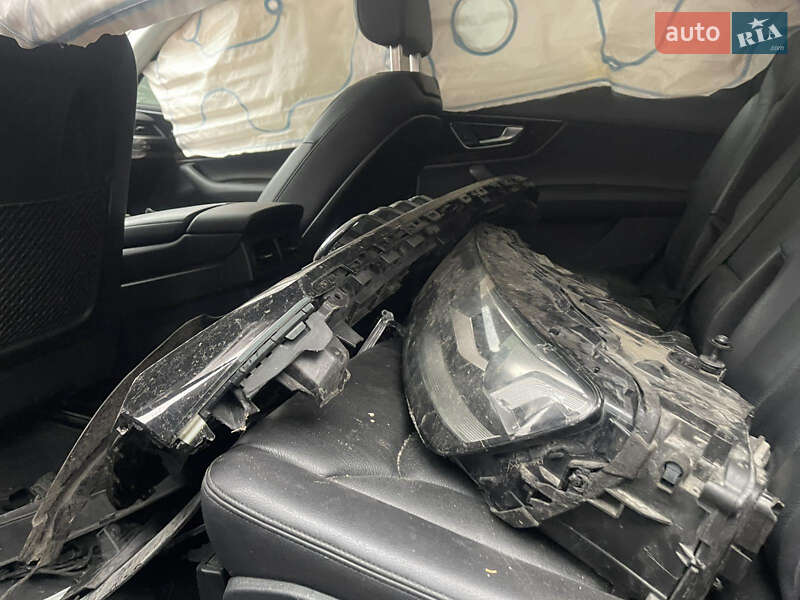 Внедорожник / Кроссовер Audi Q7 2016 в Киеве