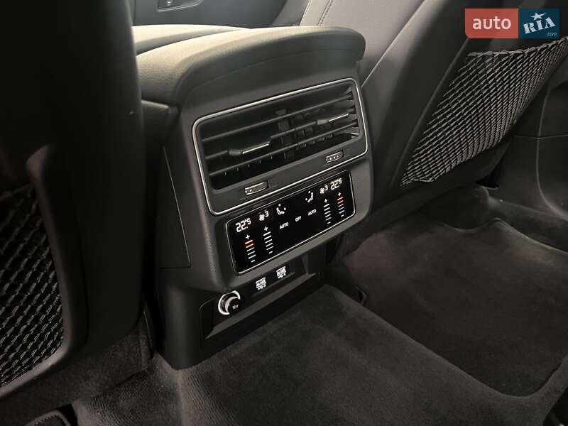 Внедорожник / Кроссовер Audi Q7 2020 в Сумах
