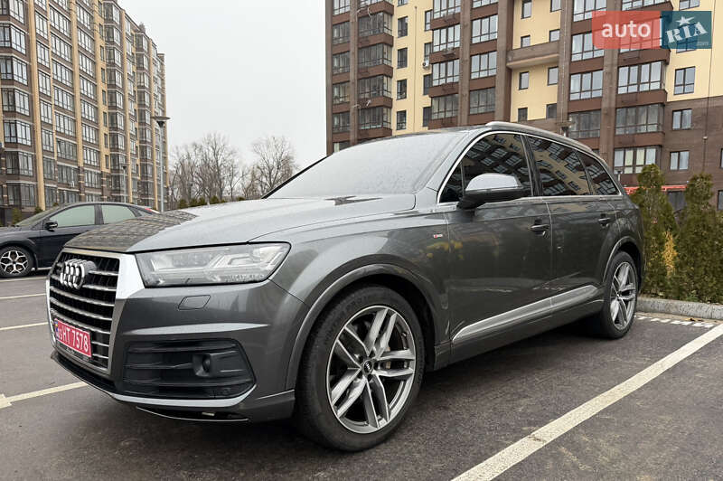 Внедорожник / Кроссовер Audi Q7 2015 в Чернигове