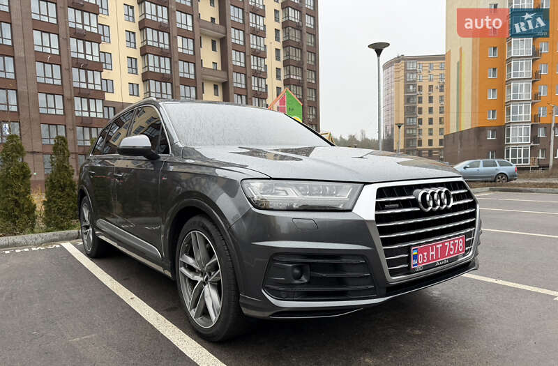 Внедорожник / Кроссовер Audi Q7 2015 в Чернигове