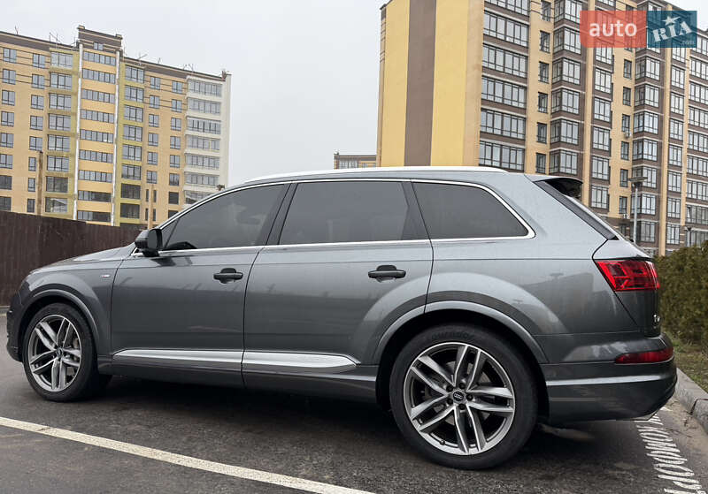 Внедорожник / Кроссовер Audi Q7 2015 в Чернигове