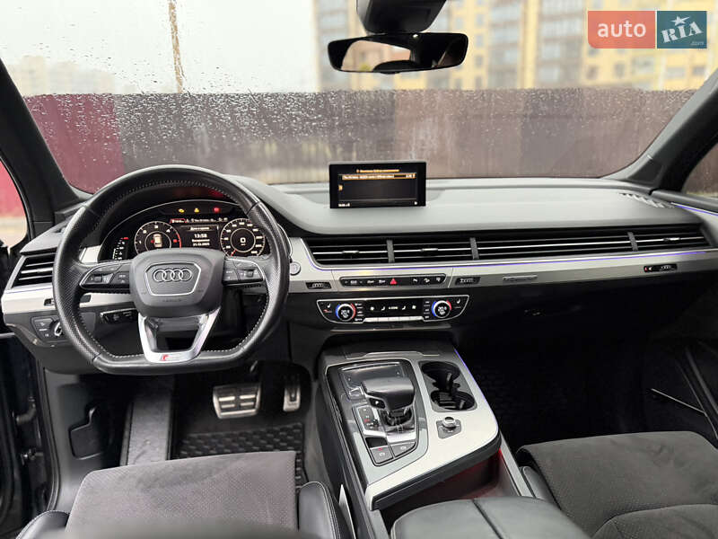 Внедорожник / Кроссовер Audi Q7 2015 в Чернигове