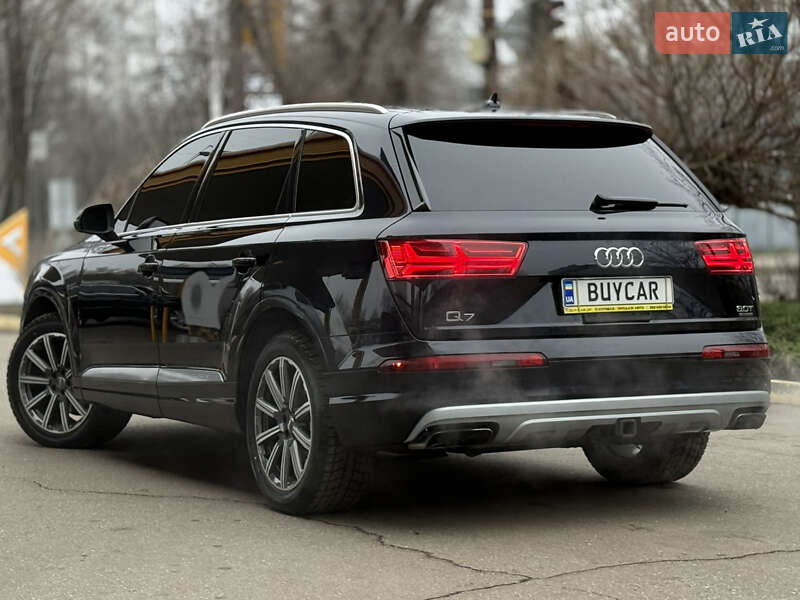 Внедорожник / Кроссовер Audi Q7 2017 в Днепре