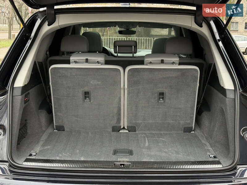 Внедорожник / Кроссовер Audi Q7 2017 в Днепре