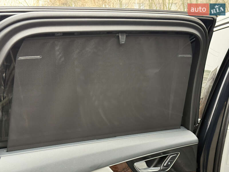 Внедорожник / Кроссовер Audi Q7 2017 в Днепре