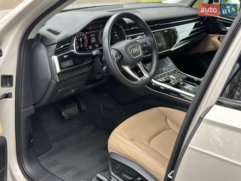 Внедорожник / Кроссовер Audi Q7 2022 в Киеве