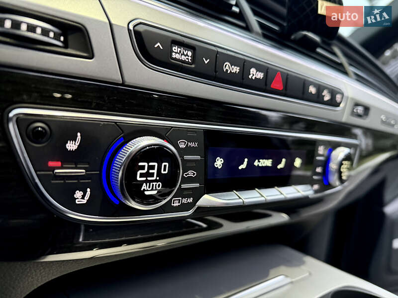 Внедорожник / Кроссовер Audi Q7 2019 в Днепре