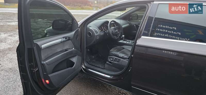 Внедорожник / Кроссовер Audi Q7 2013 в Тячеве