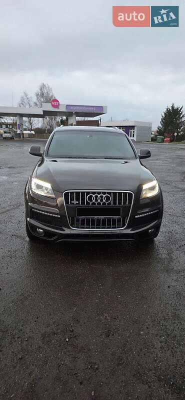 Внедорожник / Кроссовер Audi Q7 2013 в Тячеве