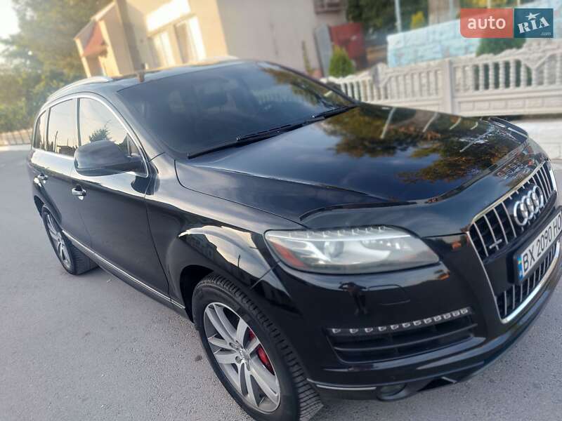 Внедорожник / Кроссовер Audi Q7 2012 в Смотриче