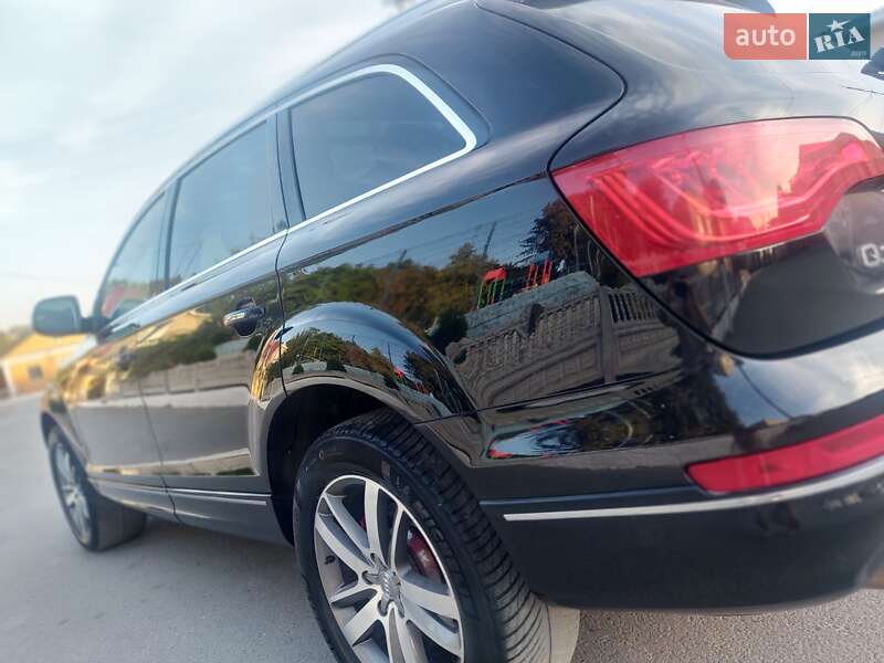Внедорожник / Кроссовер Audi Q7 2012 в Смотриче