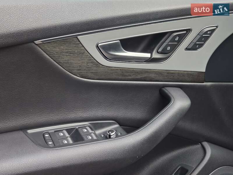 Внедорожник / Кроссовер Audi Q7 2018 в Киеве