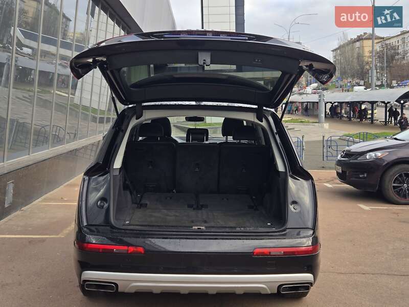 Внедорожник / Кроссовер Audi Q7 2018 в Киеве