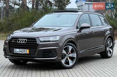 Внедорожник / Кроссовер Audi Q7 2017 в Ровно