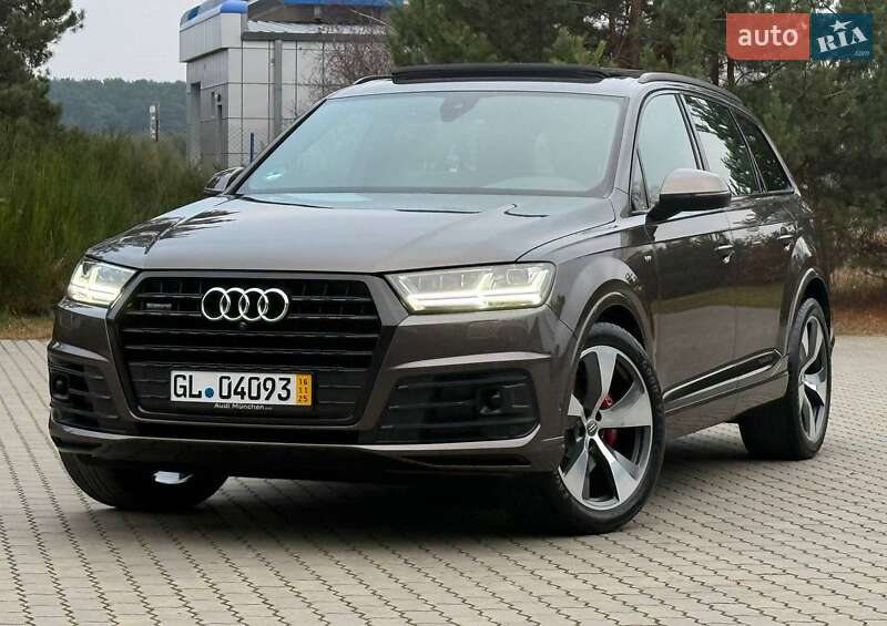 Внедорожник / Кроссовер Audi Q7 2017 в Ровно