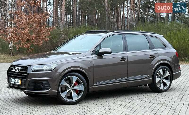 Внедорожник / Кроссовер Audi Q7 2017 в Ровно