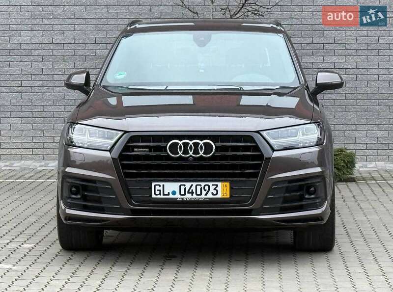 Внедорожник / Кроссовер Audi Q7 2017 в Ровно