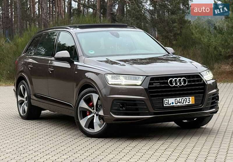 Внедорожник / Кроссовер Audi Q7 2017 в Ровно