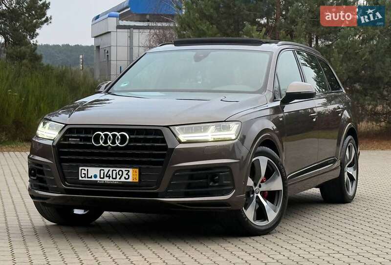 Внедорожник / Кроссовер Audi Q7 2017 в Ровно