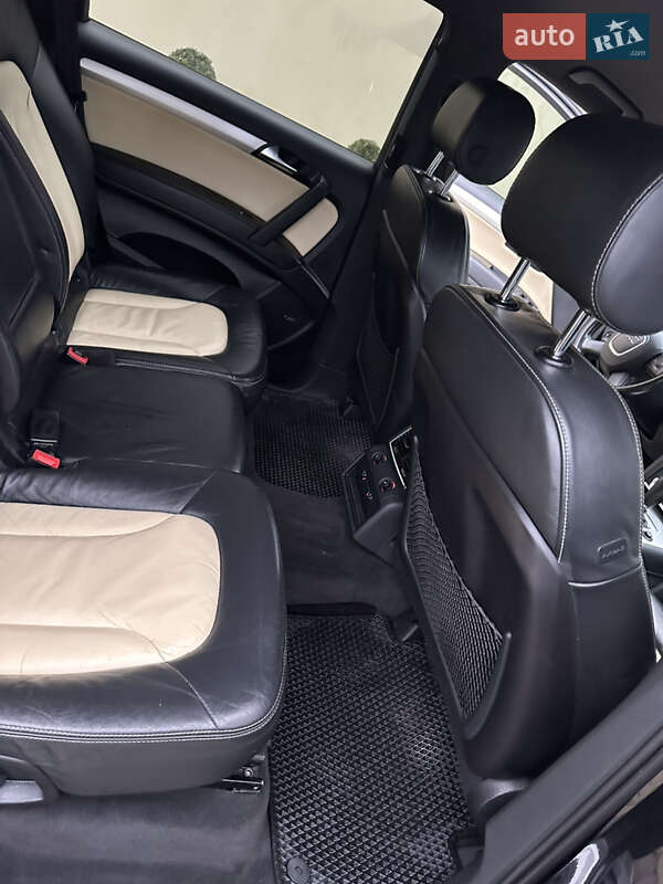 Внедорожник / Кроссовер Audi Q7 2009 в Млинове