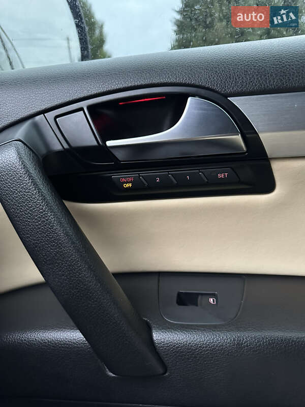 Внедорожник / Кроссовер Audi Q7 2009 в Млинове