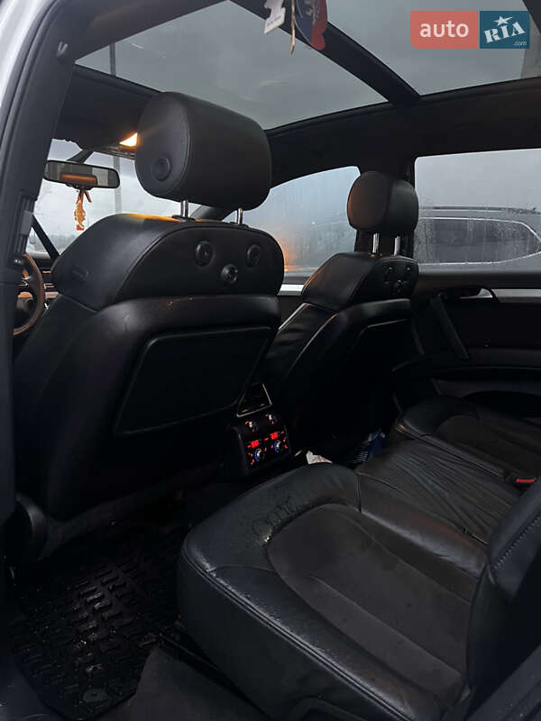 Внедорожник / Кроссовер Audi Q7 2012 в Хусте