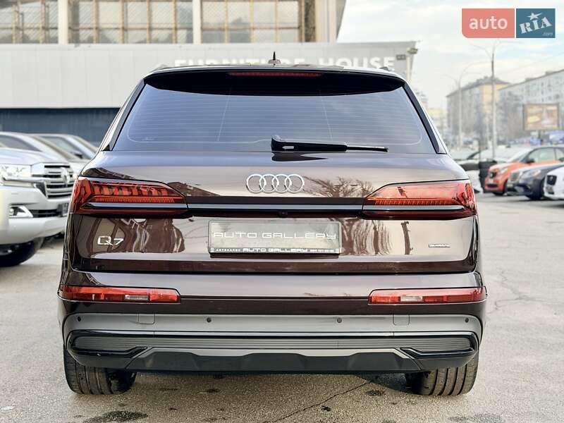 Внедорожник / Кроссовер Audi Q7 2022 в Киеве