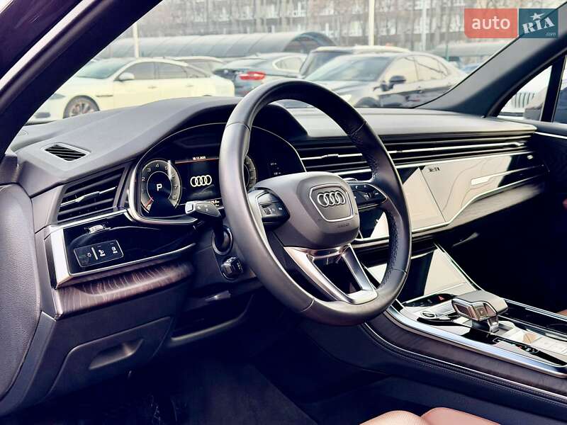 Внедорожник / Кроссовер Audi Q7 2022 в Киеве