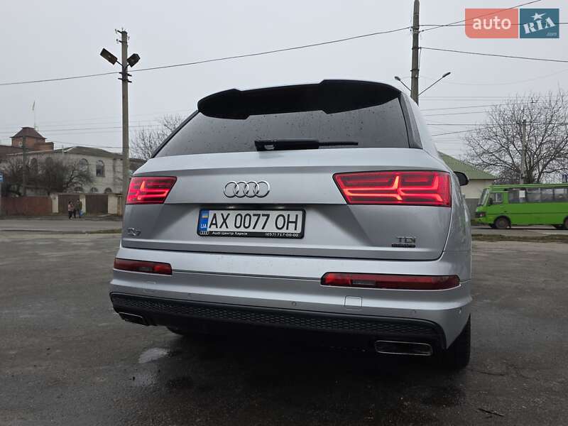 Внедорожник / Кроссовер Audi Q7 2016 в Харькове