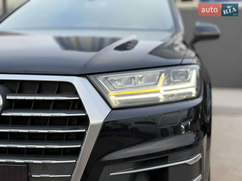 Внедорожник / Кроссовер Audi Q7 2017 в Киеве